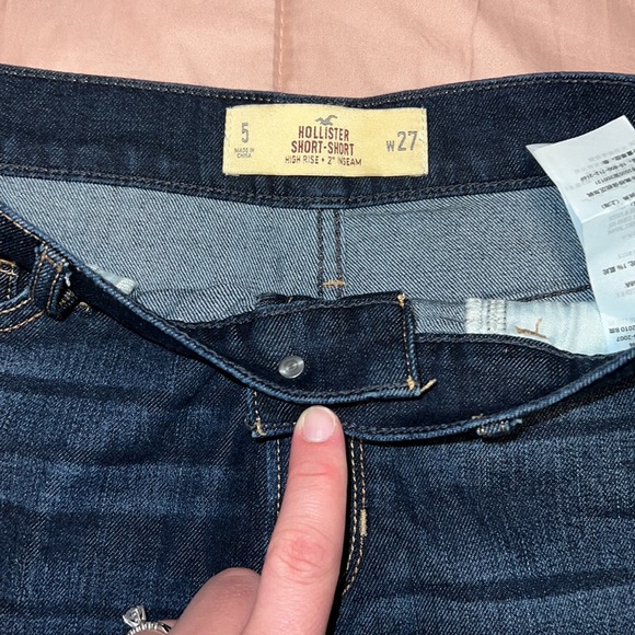 Hollister High Rise Jean Shorts - Picture 3 of 5